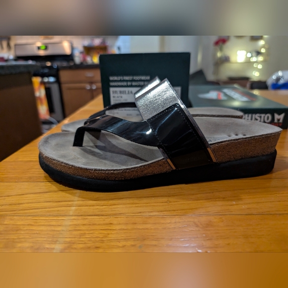 Mephisto Hubilia black and silver patent leather sandals (EU38, US8) LNWOT - Picture 7 of 9